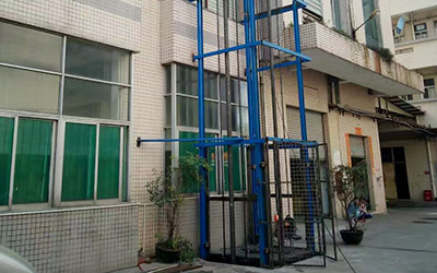 升降平臺在使用應(yīng)該注意什么呢？